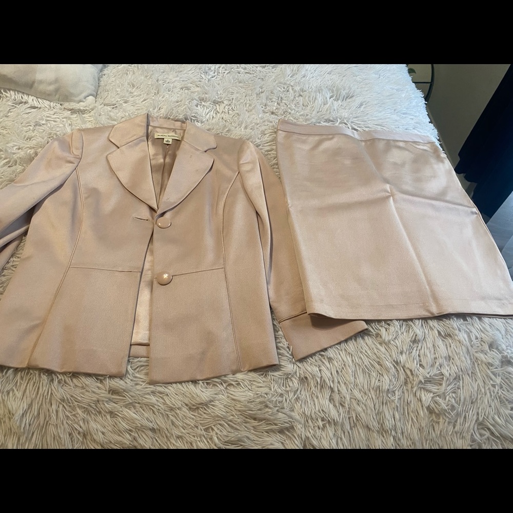 Banana Republic skirt suit